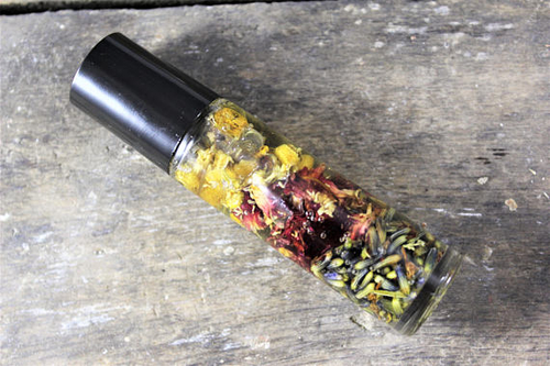 organic essential oil perfume blend / perfume oil